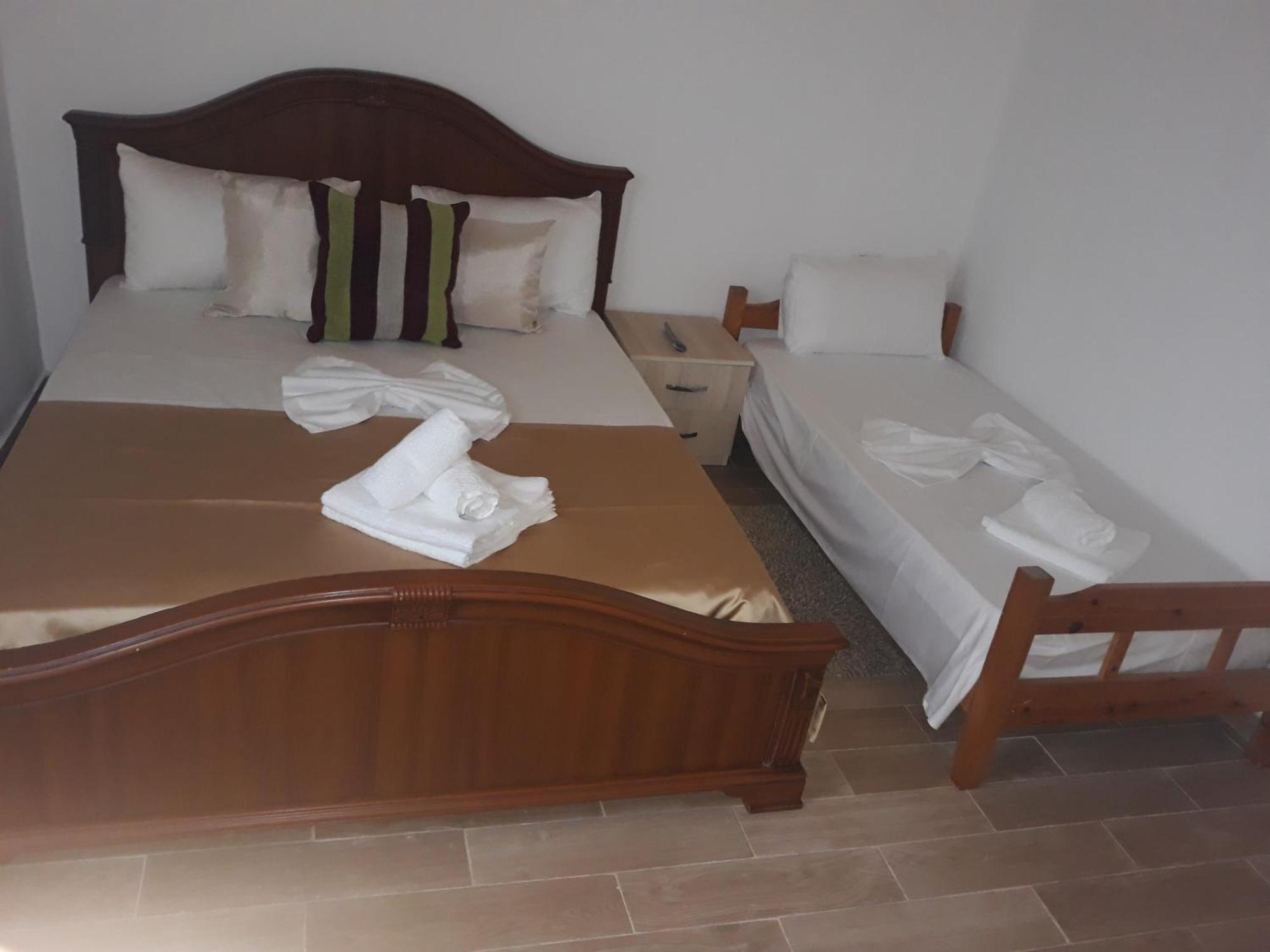 Vila Disha Tirana Quarto foto