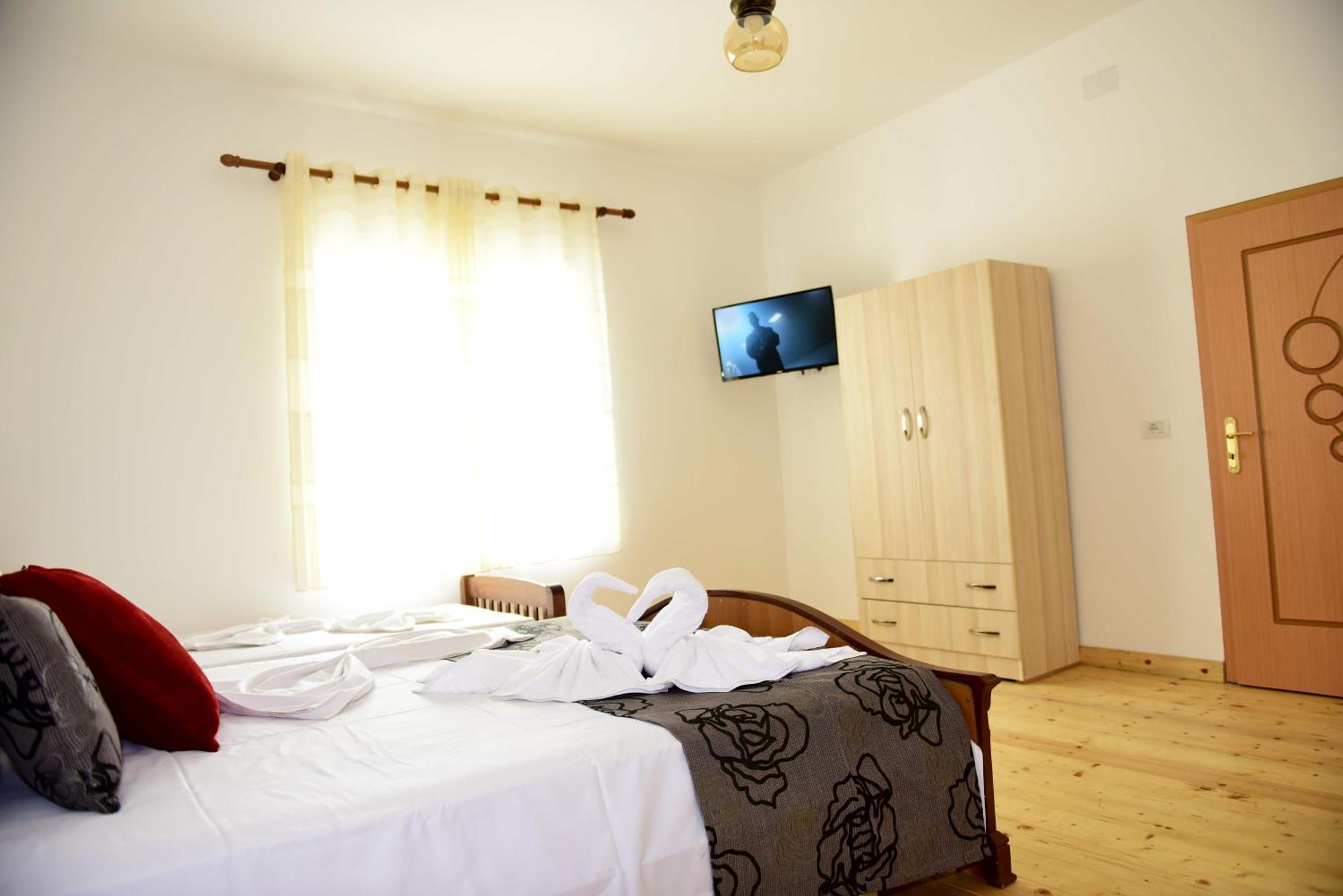 Vila Disha Tirana Quarto foto