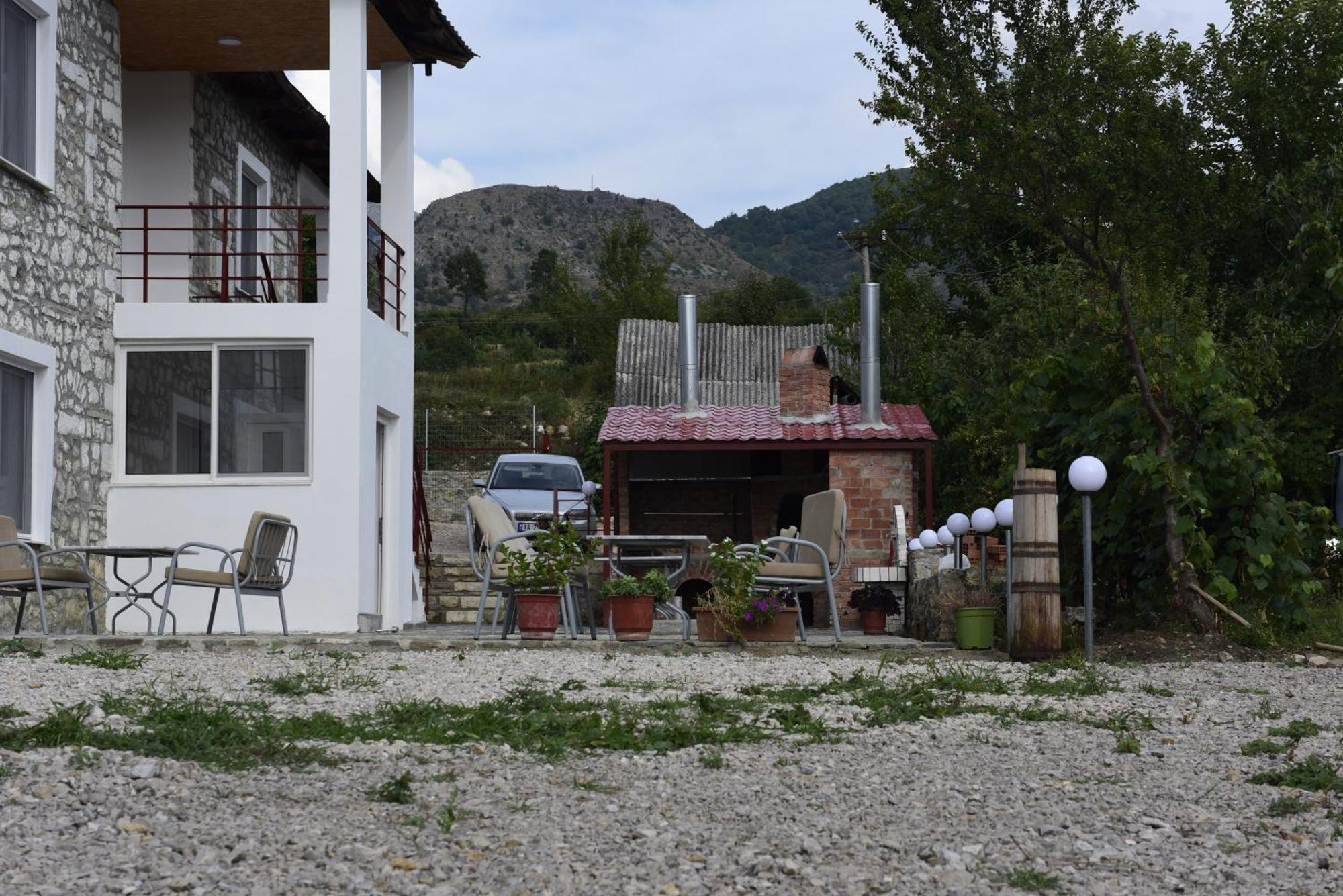 Vila Disha Tirana Quarto foto